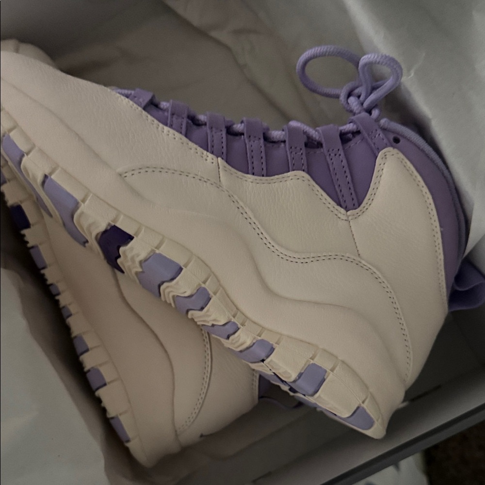 Air Jordan Lavender & White Retro Sole - Visible Jumpman